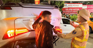 Tạm giữ hình sự tài xế xe Lexus gây tai nạn liên hoàn ở Hà Nội