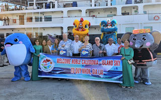 Du thuyền quốc tế cập cảng Quy Nhơn, đưa 180 du khách khám phá Gia Lai