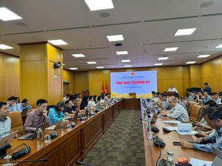 Vụ 300 tấn lợn nhiễm bệnh:
         Siết lại chuỗi kiểm soát từ vận chuyển, giết mổ đến lưu thông 
