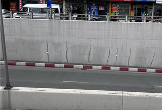 Hà Nội: Yêu cầu xử lý khẩn cấp vết nứt tại hầm chui Lê Văn Lương