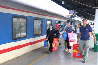 Bộ Nội vụ: Không có chủ trương hoán đổi ngày nghỉ dịp Giỗ Tổ, 30/4 và 1/5