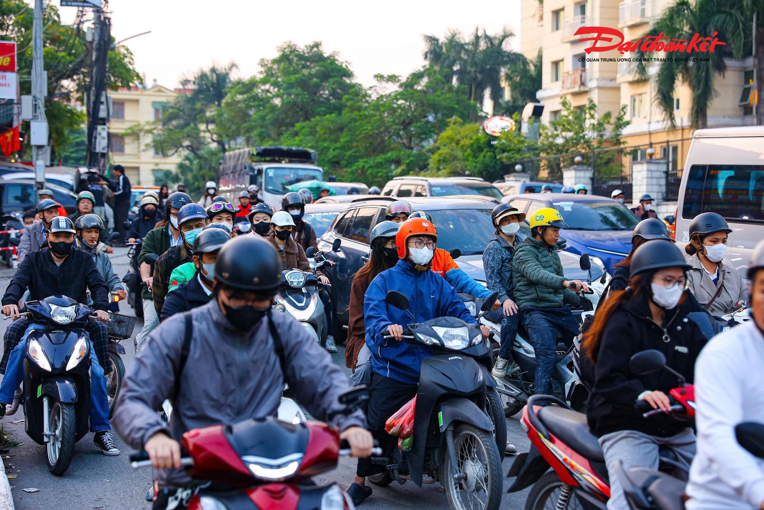 Dự án có điểm đầu tuyến khớp nối với đoạn đường đã xây dựng phía Bắc trụ sở Quận ủy Tây Hồ (nay là UBND phường Tây Hồ); điểm cuối khớp nối với nút giao đường Vành đai 3 thuộc phường Xuân Đỉnh.