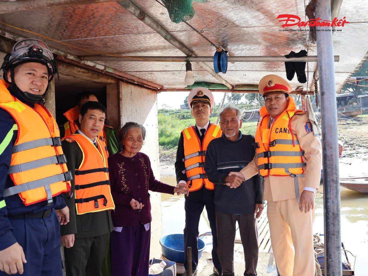 Hoạt động tuyên truyền lần này càng có ý nghĩa trong bối cảnh toàn lực lượng Công an Thủ đô đang ra quân cao điểm tấn công, trấn áp tội phạm, bảo đảm an ninh, trật tự phục vụ các sự kiện chính trị quan trọng của đất nước, hướng tới Đại hội lần thứ XIV của Đảng, bầu cử đại biểu Quốc hội khóa XVI và HĐND các cấp nhiệm kỳ 2026 – 2031, cũng như bảo đảm an toàn cho nhân dân vui Xuân, đón Tết Nguyên đán Bính Ngọ và các lễ hội đầu năm 2026.