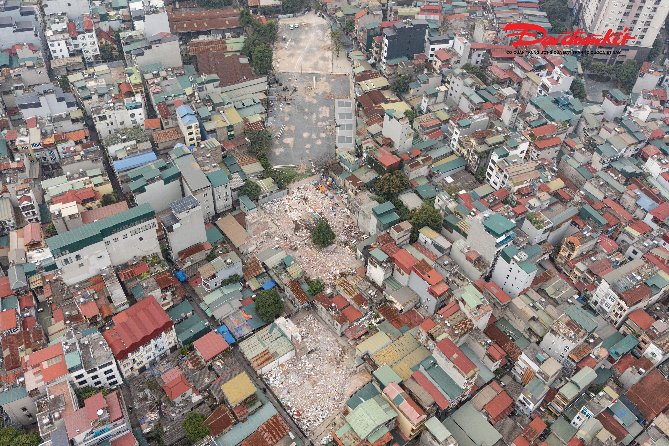 Để triển khai dự án, tổng diện tích đất cần thu hồi lên tới 60.902,1 m2, ảnh hưởng đến 736 hộ dân, cá nhân và 13 tổ chức thuộc diện giải phóng mặt bằng.