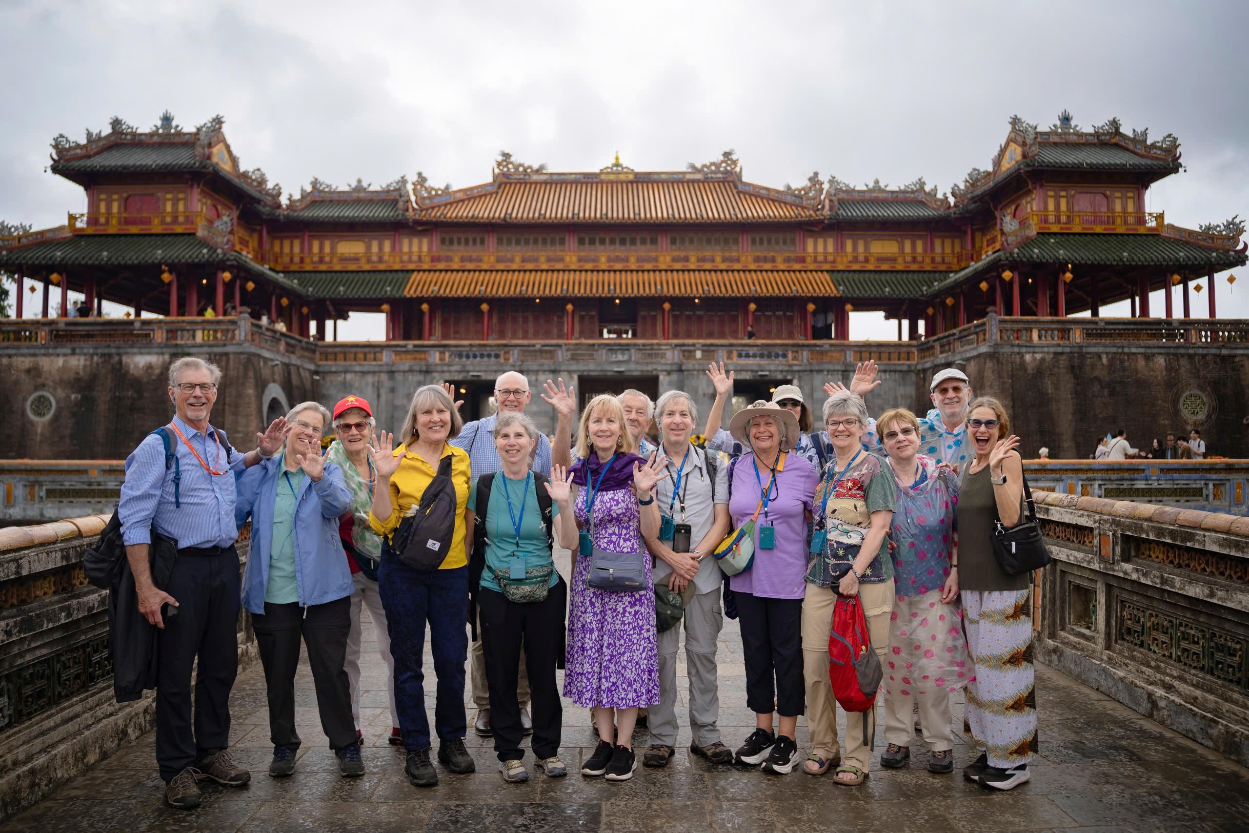 Đông đảo du khách tham quan di sản Huế trong ngày đầu năm mới