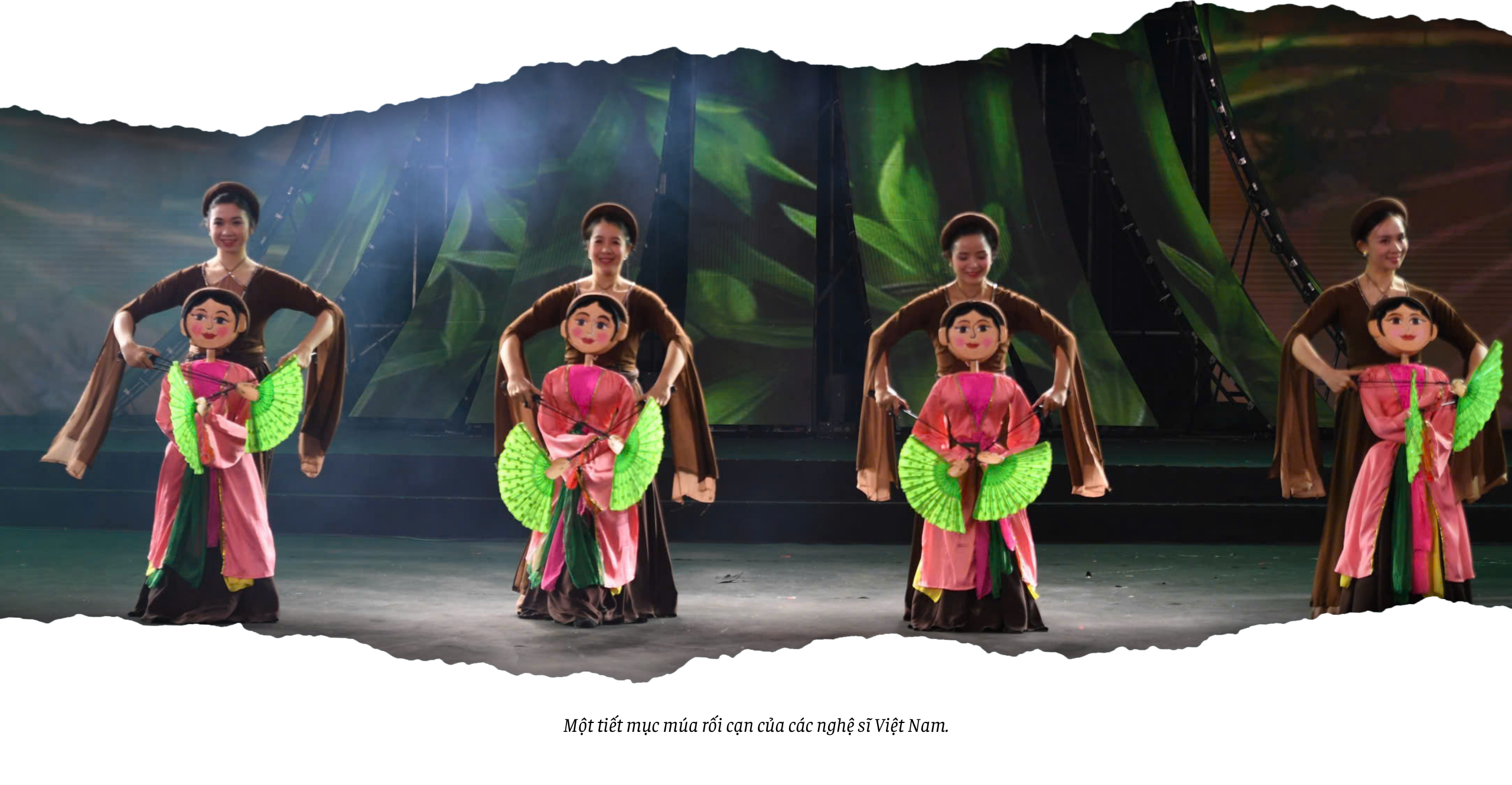 Nâng tầm văn hóa Việt Nam trong kỷ nguyên mới - Bài 2: Thúc đẩy công nghiệp văn hóa