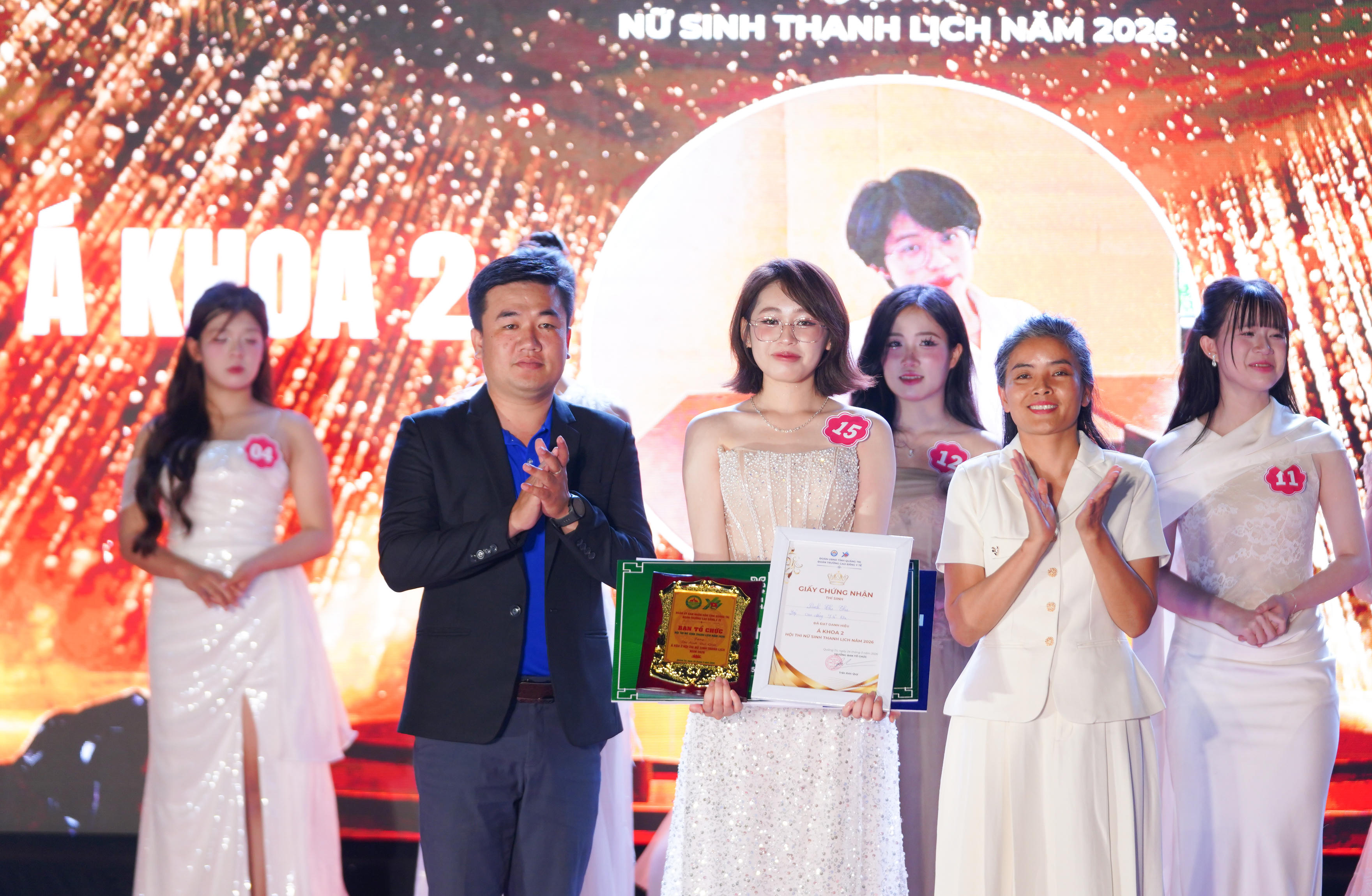 ...Á khoa 2 được trao cho những thí sinh nổi bật, ghi nhận sự tự tin, duyên dáng và thể hiện toàn diện. Ảnh: Cẩm Kỳ