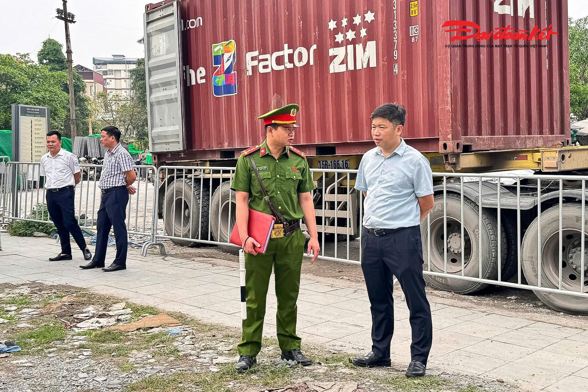 Ghi nhận thực tế cho thấy, nhiều bãi xe tự phát trước đây hoạt động công khai, thu phí trái phép nay đã bị xóa bỏ. Một số khu đất trống được dựng rào để quản lý, tránh bị tái sử dụng sai mục đích. 