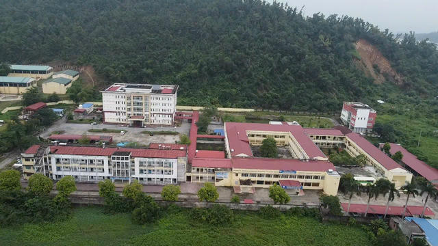 Hải Phòng: Người bệnh lo ngại khi bệnh viện xuống cấp Hải Phòng: Người bệnh lo ngại khi bệnh viện xuống cấp