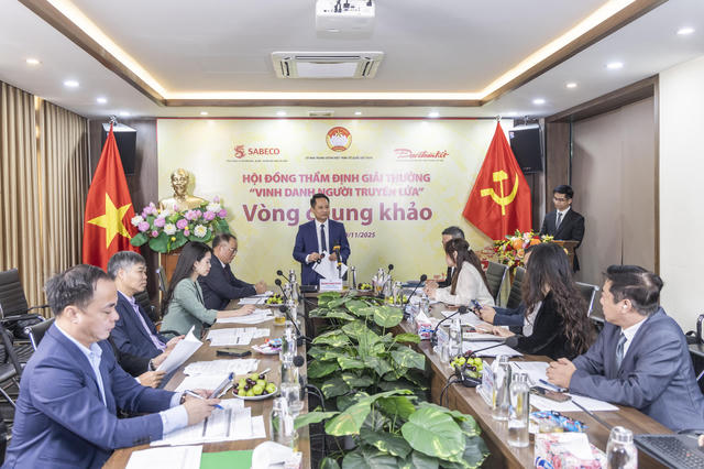 Hội đồng thẩm định lựa chọn 15 “Người truyền lửa” vinh danh cấp quốc gia Hội đồng thẩm định lựa chọn 15 “Người truyền lửa” vinh danh cấp quốc gia