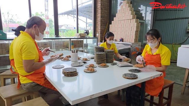 Làng nghề truyền thống tại Hà Tĩnh tất bật vào vụ Tết