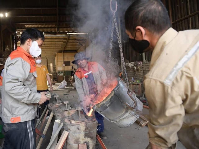 Ninh Bình: Làng nghề đúc đồng bắt nhịp cuộc sống hiện đại